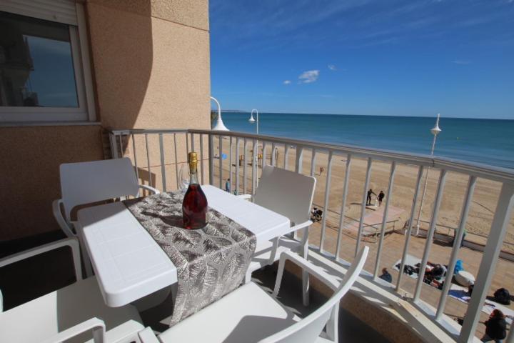 Apartamento Primera Linea Playa Centro De Guardamar Apartment Guardamar del Segura Exterior photo
